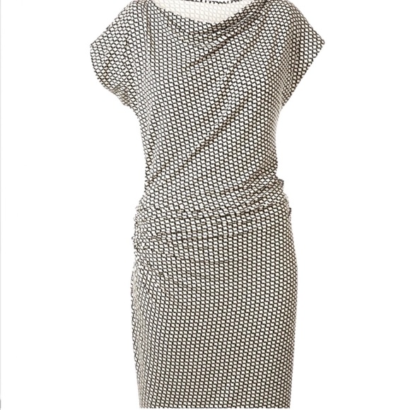 CAbi Dresses & Skirts - NWOT Cabi Dress Size M